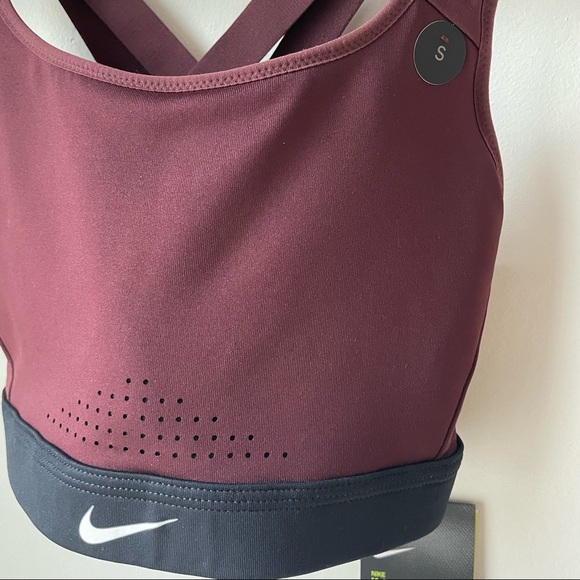*sold depop* Nike Dri-Fit Impact maximum support compression sports bra - Picture 7 of 10